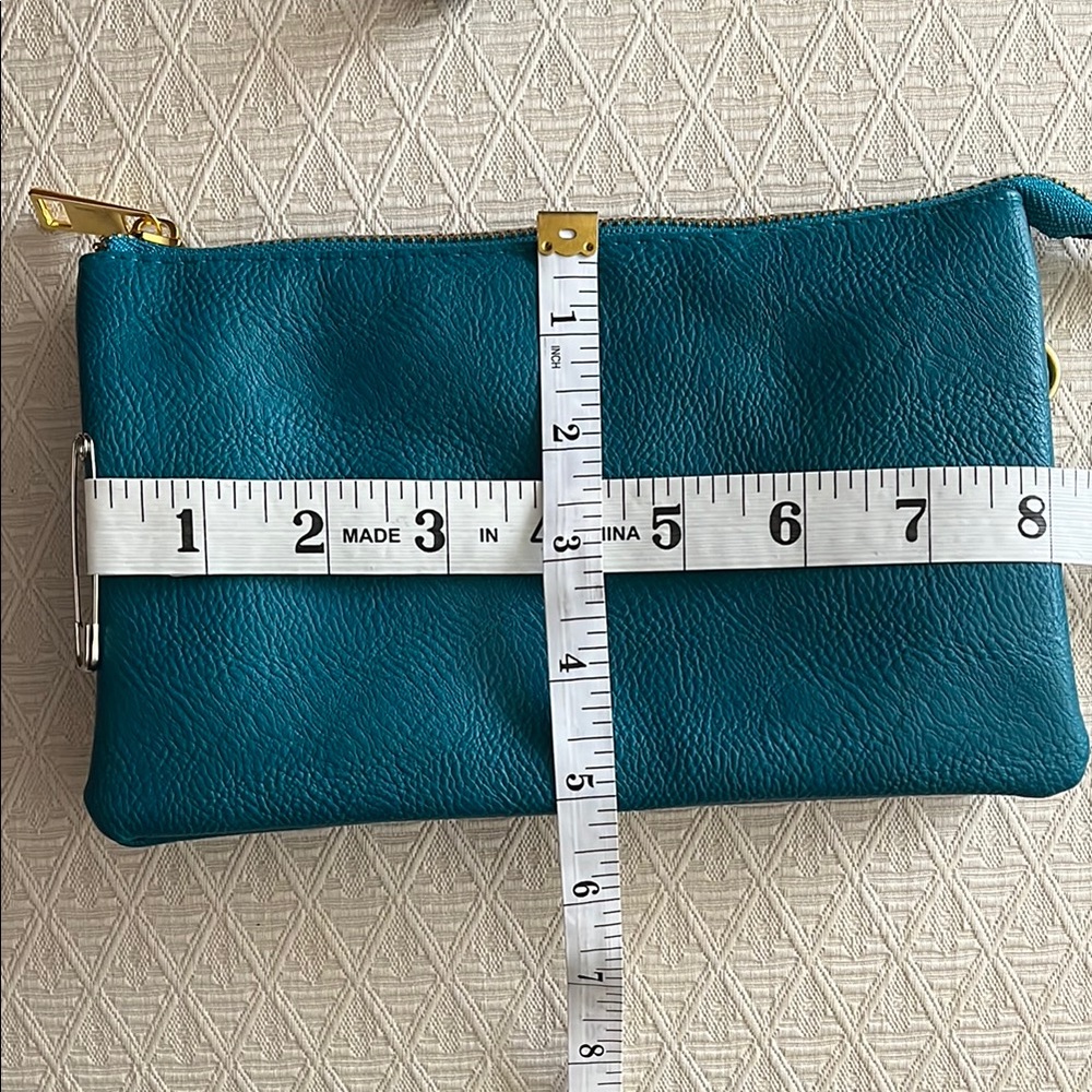 Blue Wristlet Clutch/Crossbody Bag NWOT - Picture 14 of 16